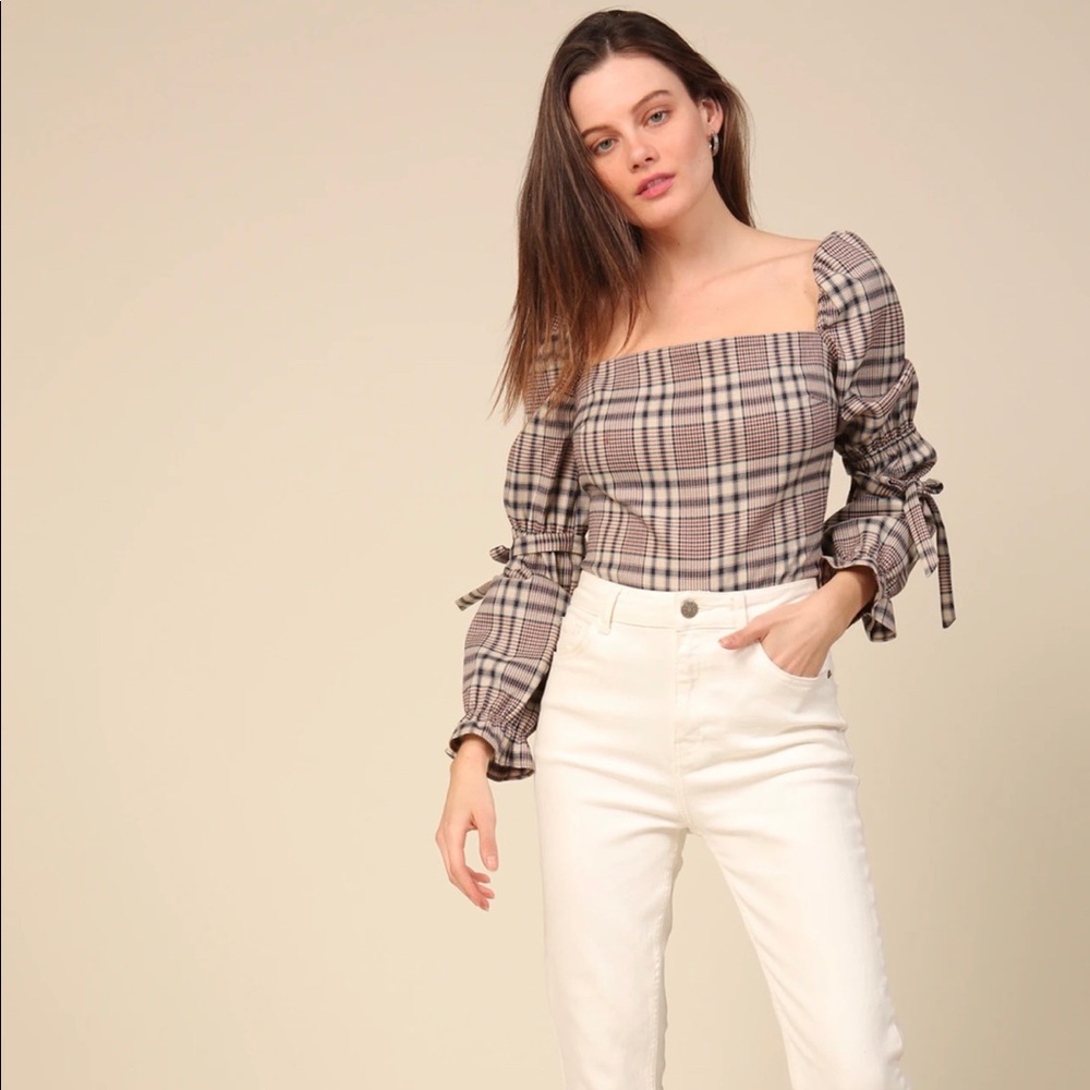 Line & Dot Puff Sleeve Plaid Blouse